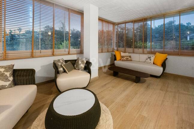 Sofisticado apartamento en una comunidad privada cerca de los mejores servicios de Marbella