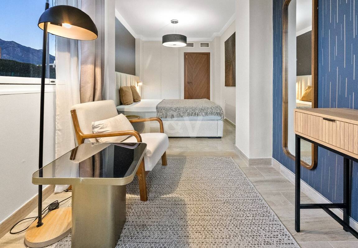 Sofisticado apartamento en una comunidad privada cerca de los mejores servicios de Marbella