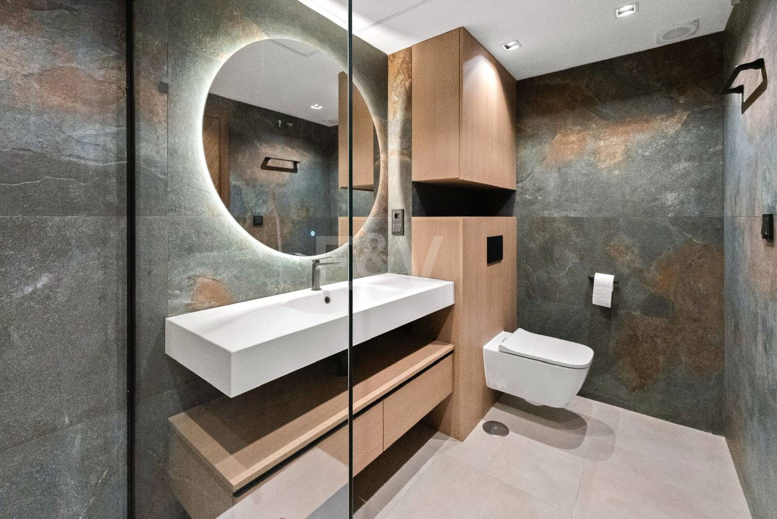 Sofisticado apartamento en una comunidad privada cerca de los mejores servicios de Marbella