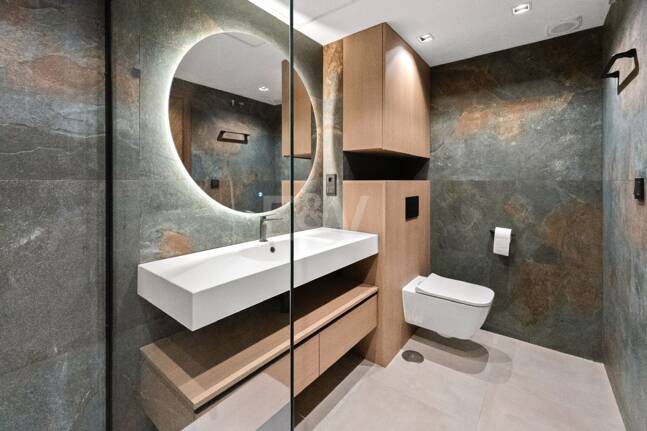 Sofisticado apartamento en una comunidad privada cerca de los mejores servicios de Marbella