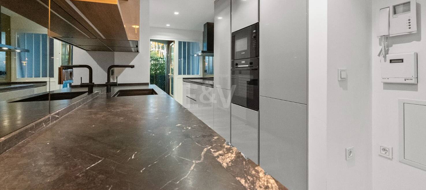 Elegant Ground Floor Apartment on Marbella’s Golden Mile