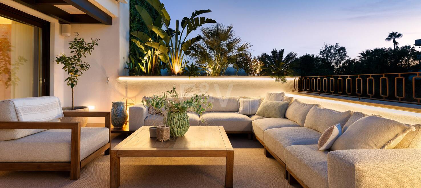 Stunning Duplex Penthouse on Marbella's Golden Mile