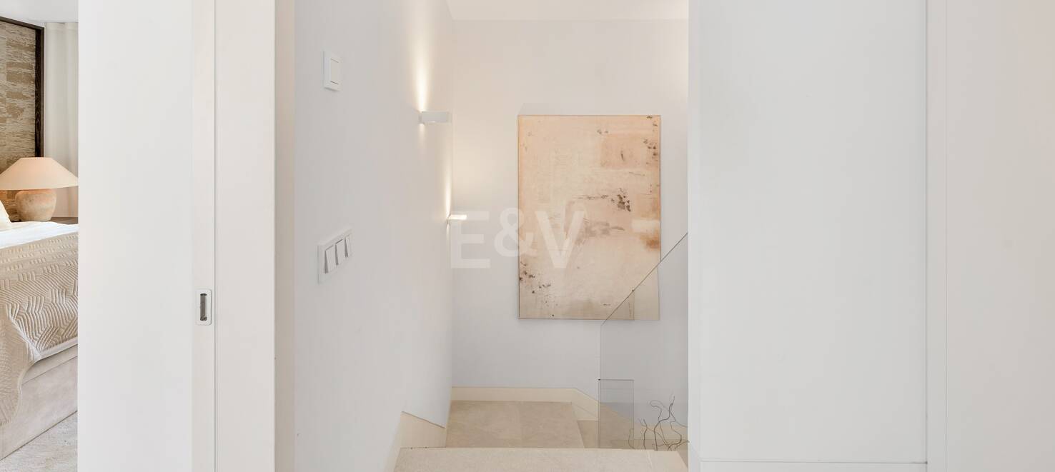 Stunning Duplex Penthouse on Marbella's Golden Mile