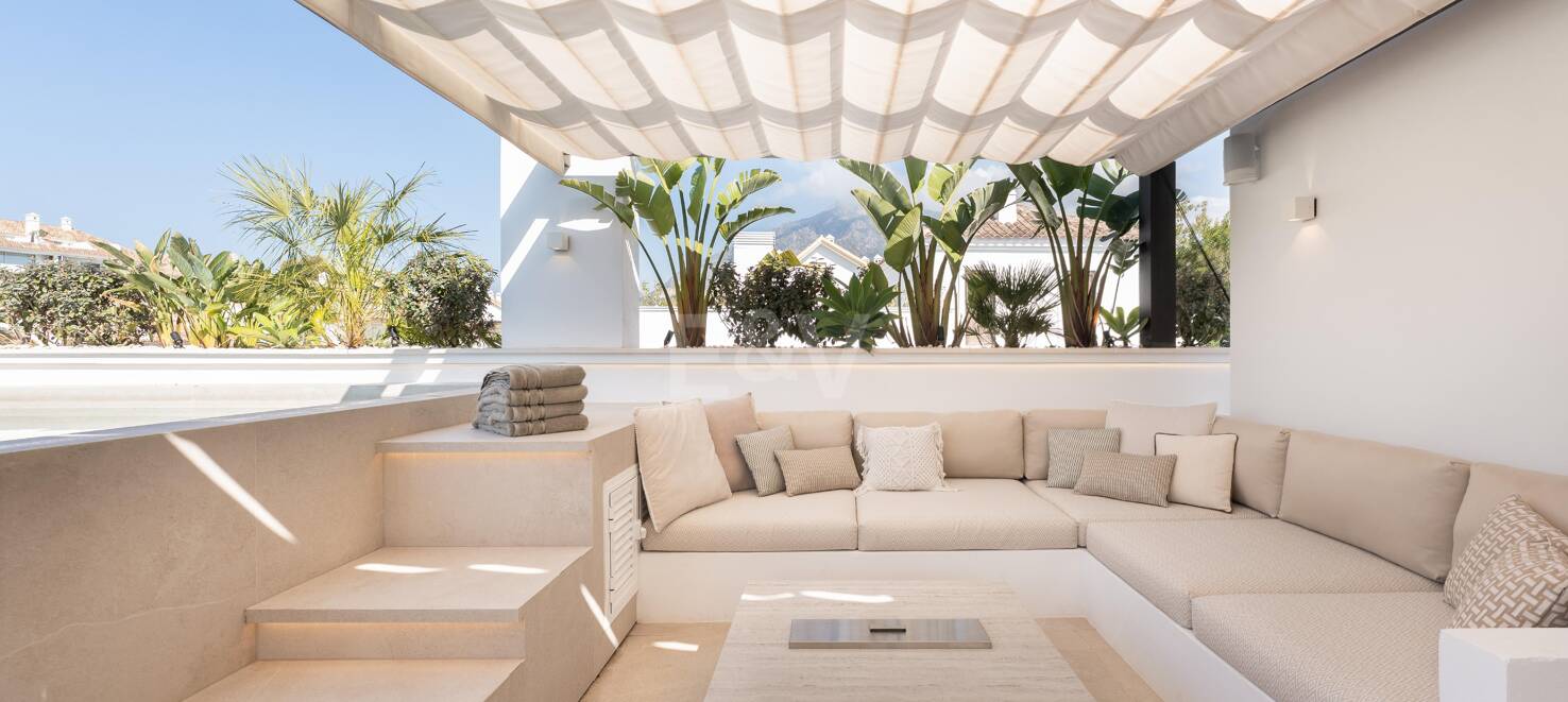 Stunning Duplex Penthouse on Marbella's Golden Mile
