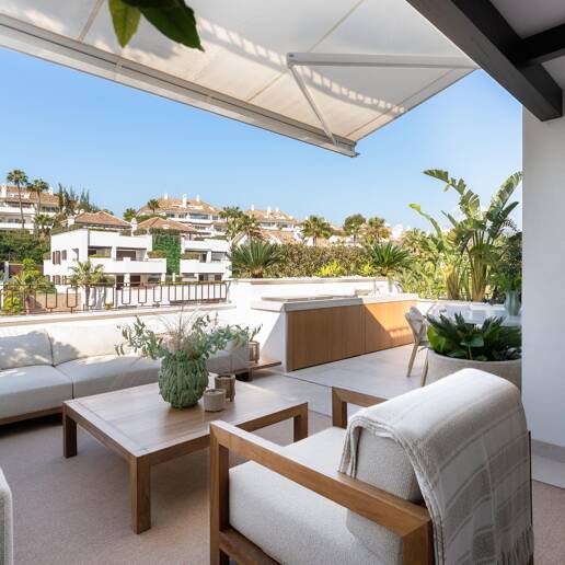 Penthouse duplex panoramique avec terrasses ensoleillées, piscine privée & licence touristique