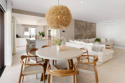 Penthouse duplex panoramique avec terrasses ensoleillées, piscine privée & licence touristique