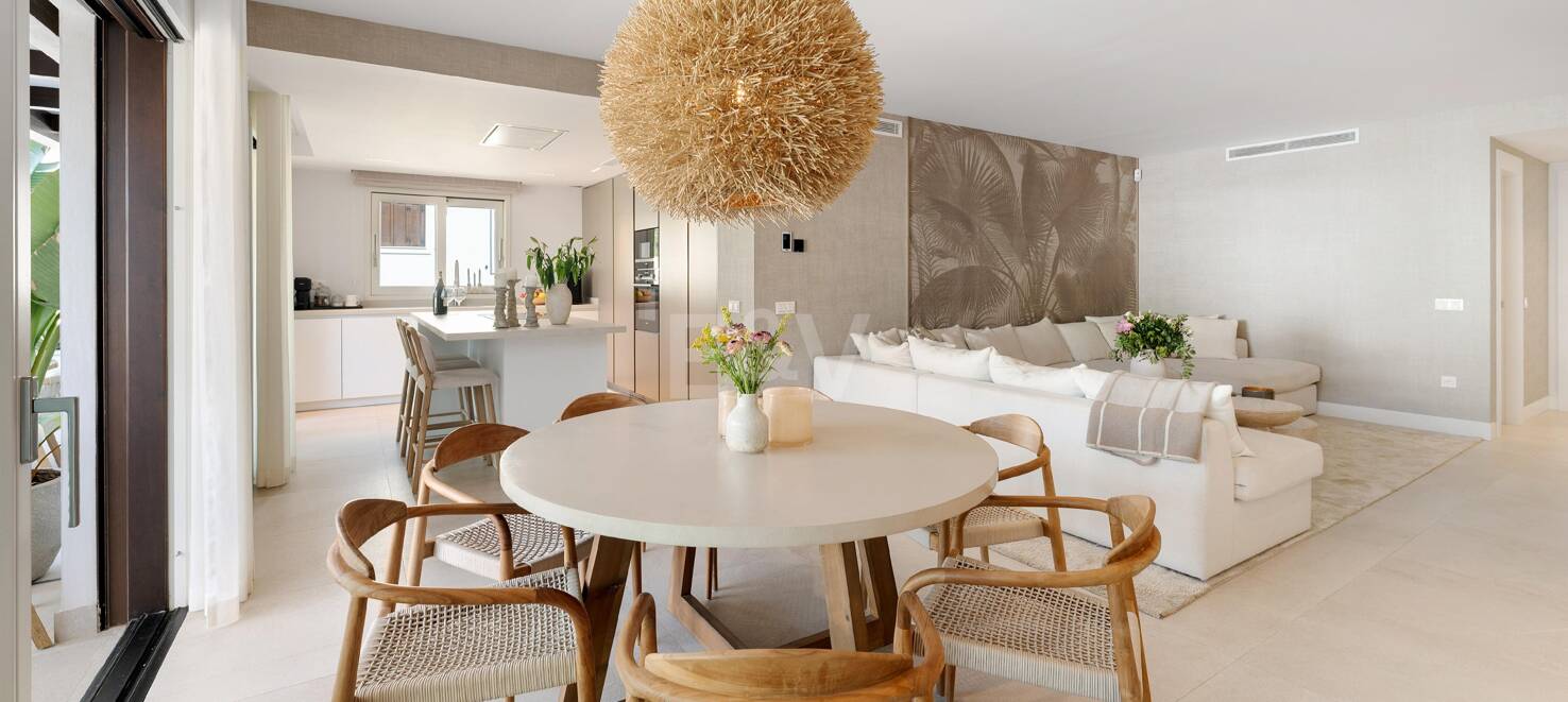 Stunning Duplex Penthouse on Marbella's Golden Mile