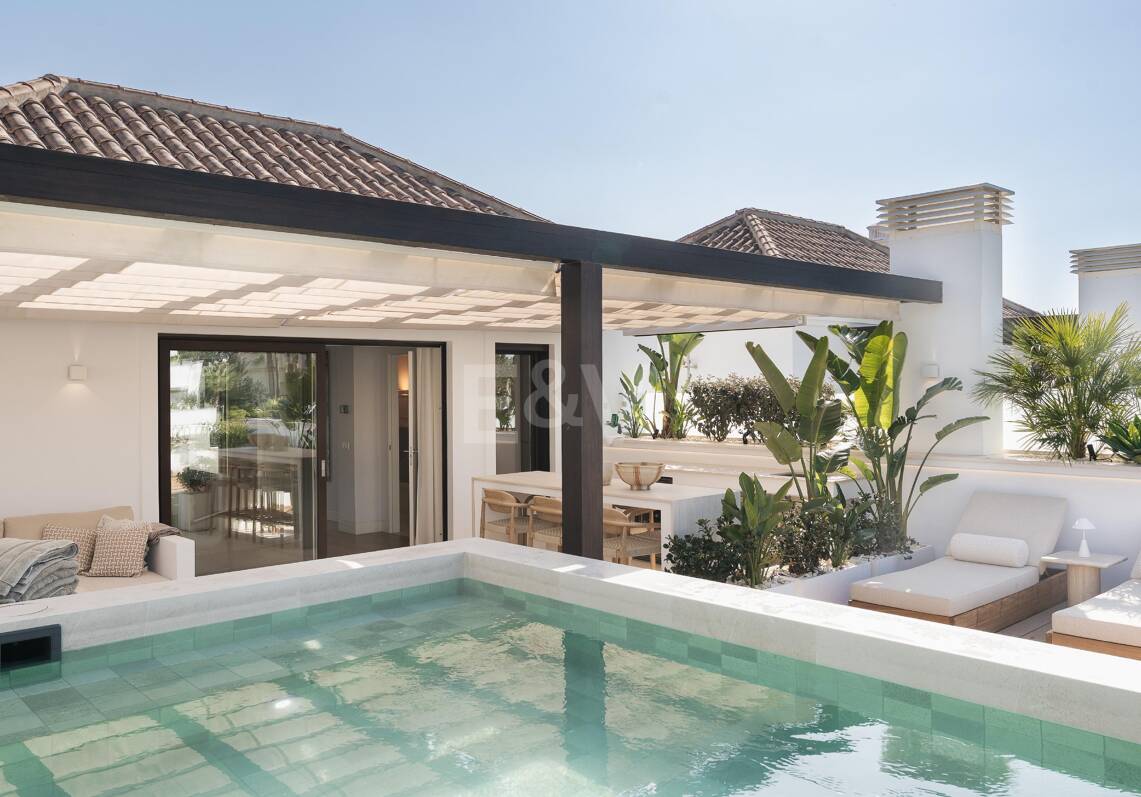 Penthouse duplex panoramique avec terrasses ensoleillées, piscine privée & licence touristique