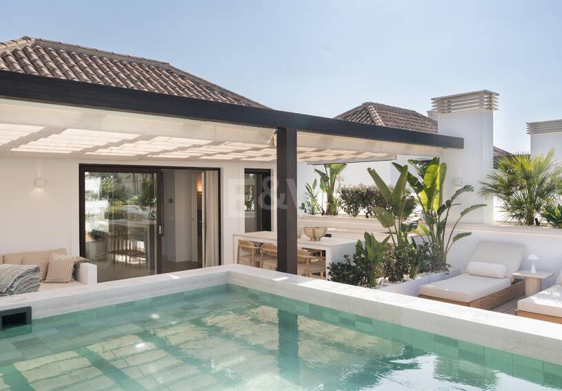 Penthouse duplex panoramique avec terrasses ensoleillées, piscine privée & licence touristique