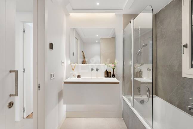 Panoramic Duplex Penthouse with Sunset Terraces and Private Pool