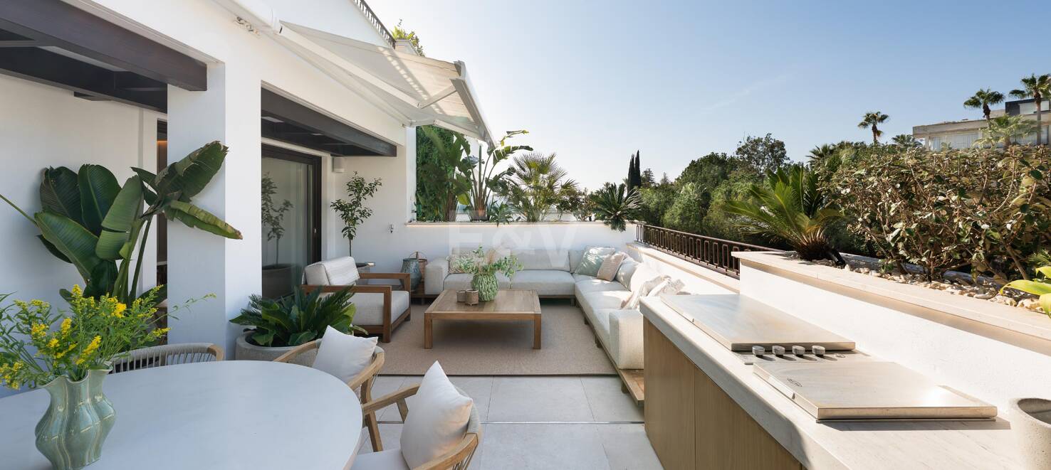 Stunning Duplex Penthouse on Marbella's Golden Mile