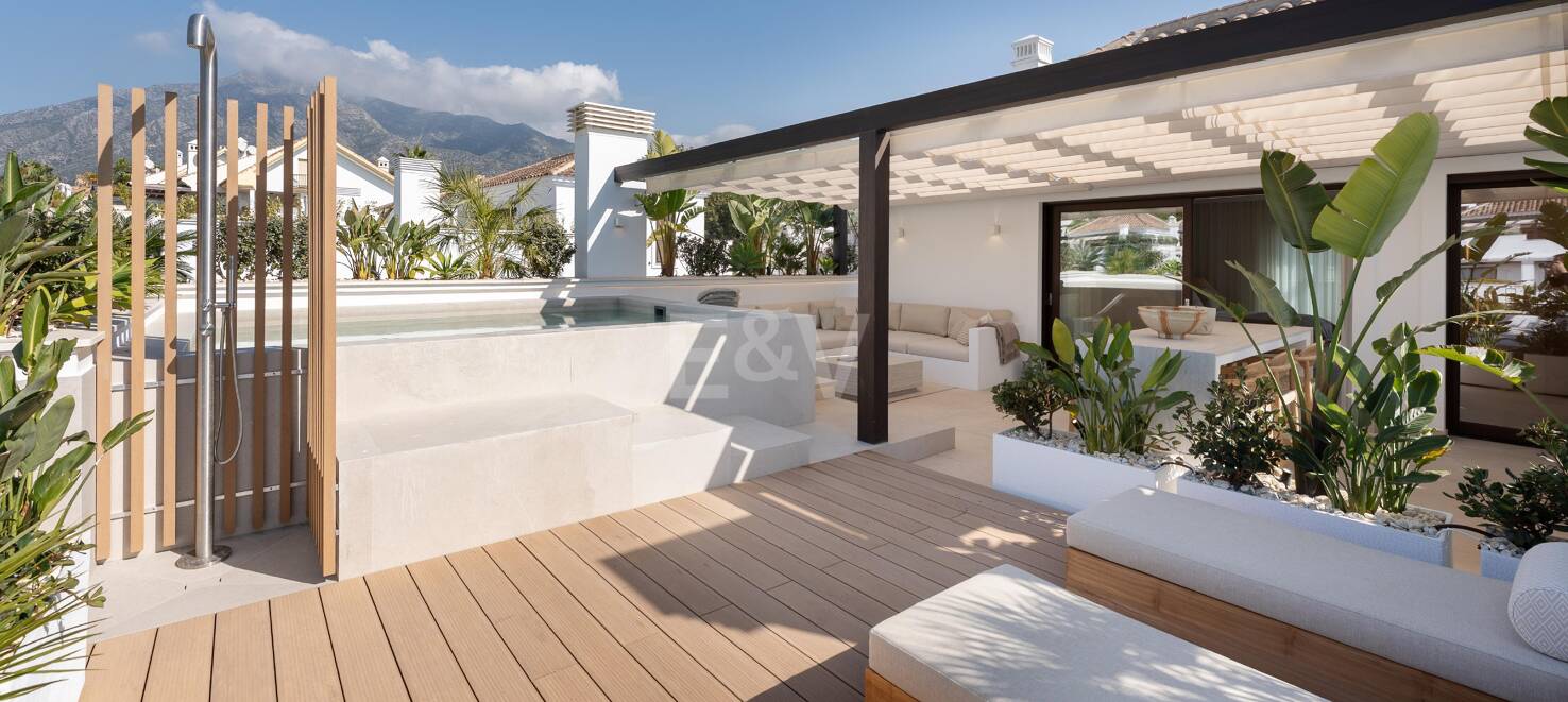 Stunning Duplex Penthouse on Marbella's Golden Mile