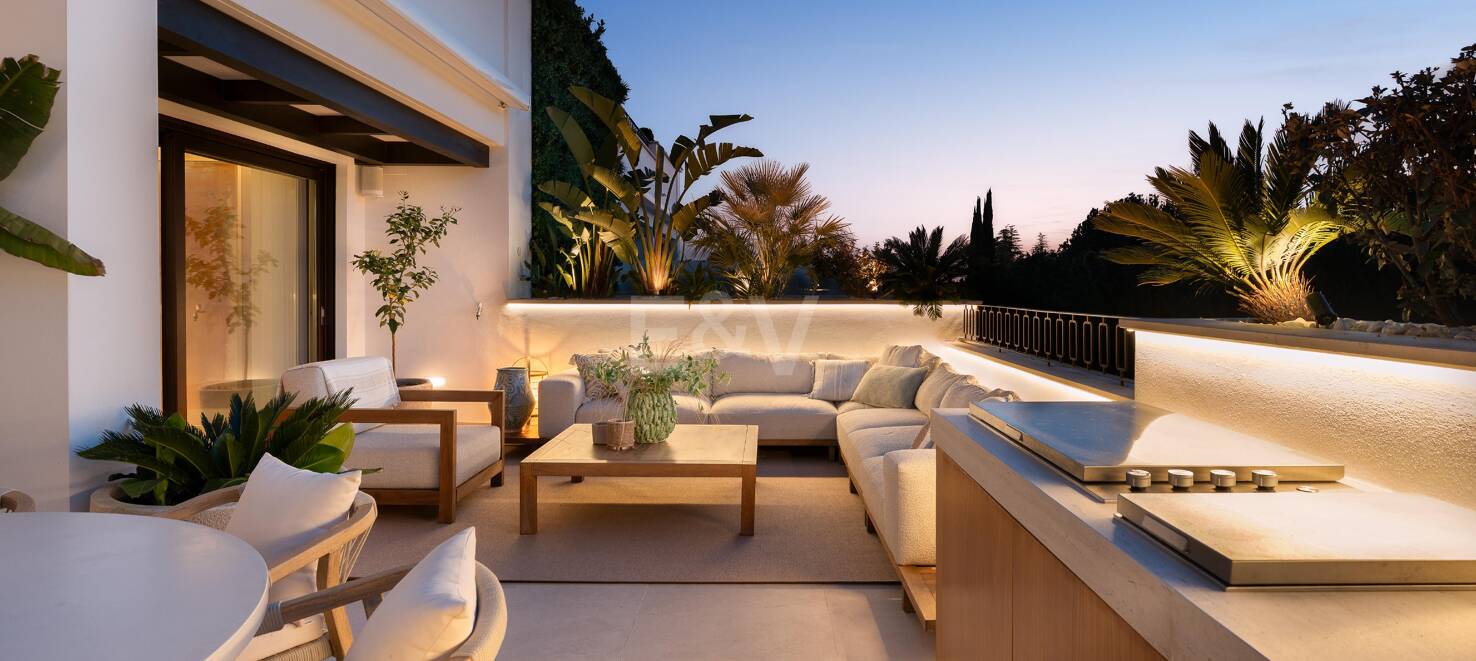 Stunning Duplex Penthouse on Marbella's Golden Mile