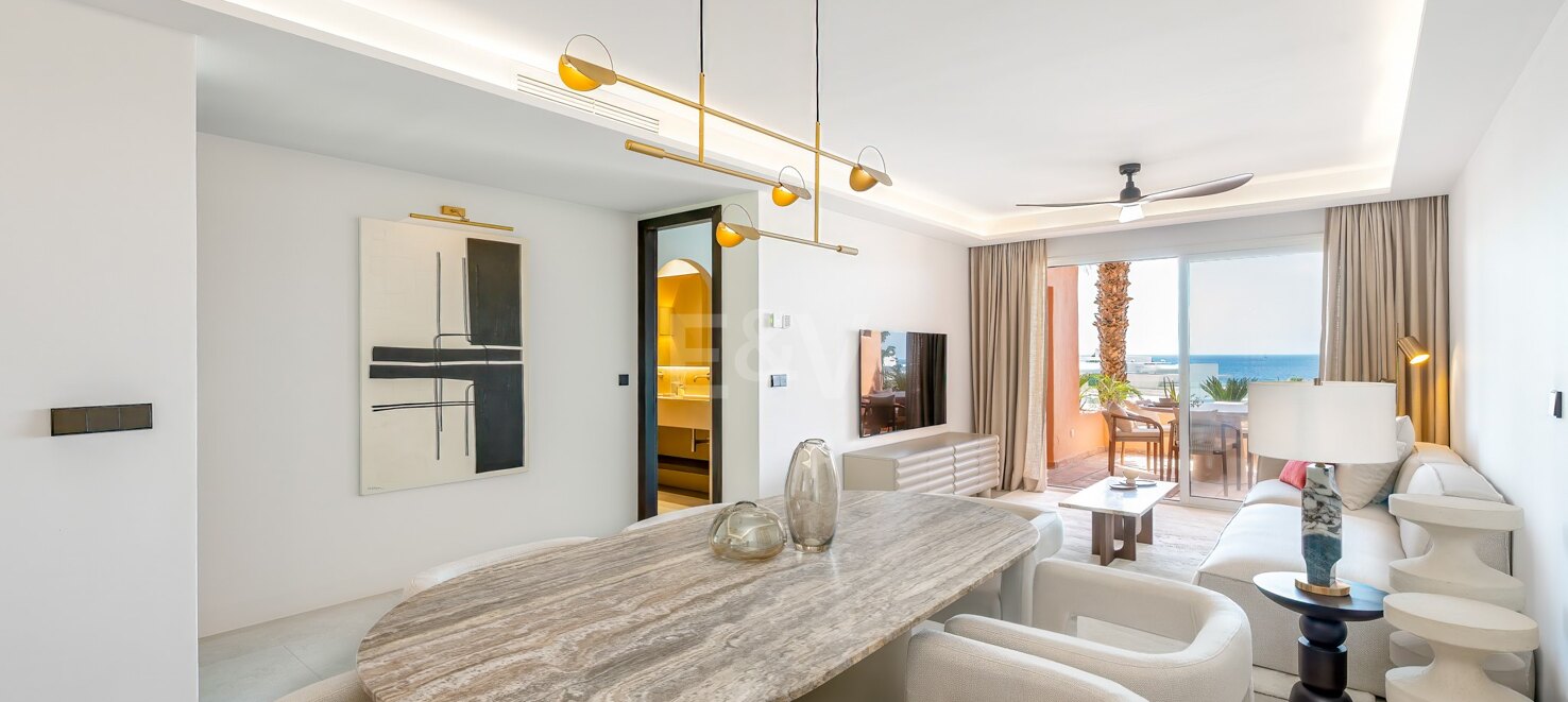 Sophisticated Apartment Moments from the Beach