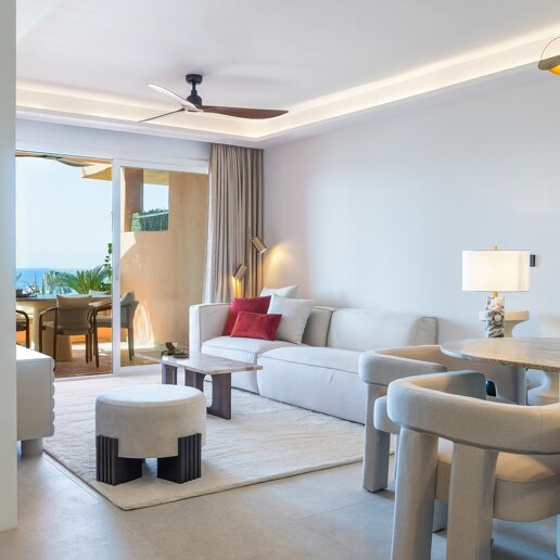 Sophisticated Apartment Moments from the Beach