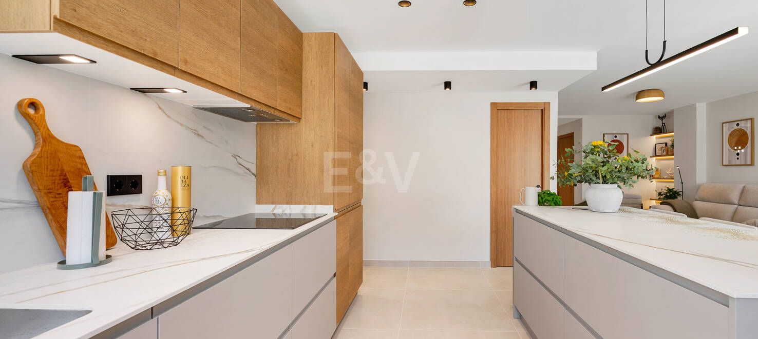 Elegantes Apartment mit Terrasse und Pool im Zentrum von Marbella