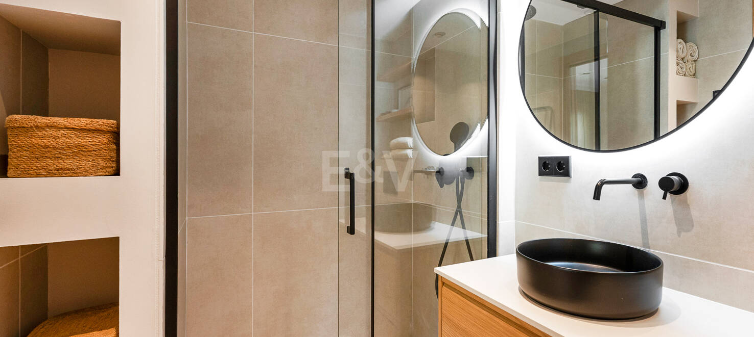 Elegantes Apartment mit Terrasse und Pool im Zentrum von Marbella