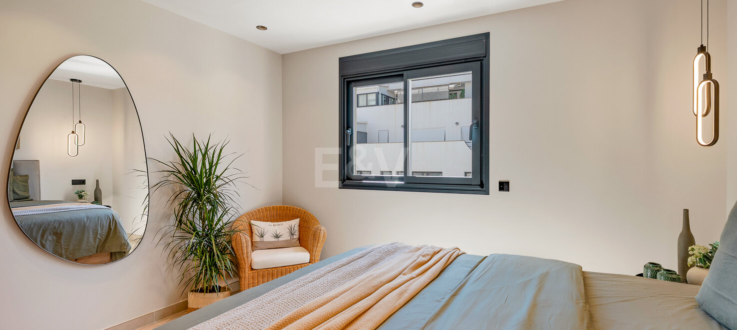 Elegant Apartment with Terrace and Pool in Marbella’s City Centre