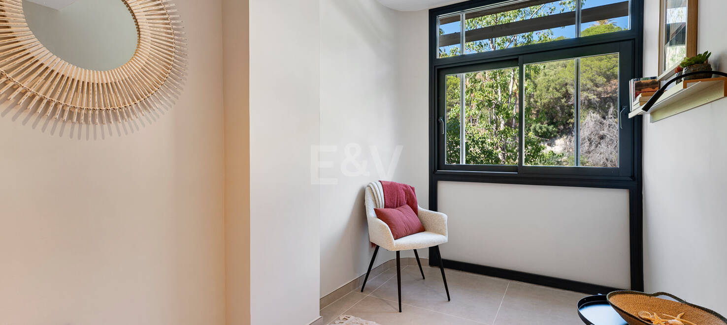 Elegantes Apartment mit Terrasse und Pool im Zentrum von Marbella