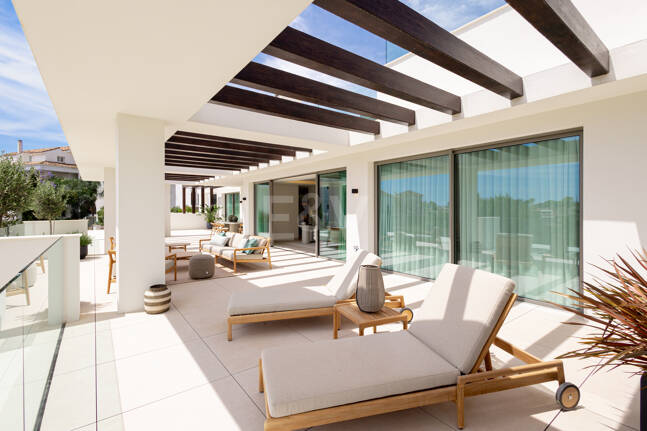 Duplex Penthouse med privat simning Pool nära Puente Romano