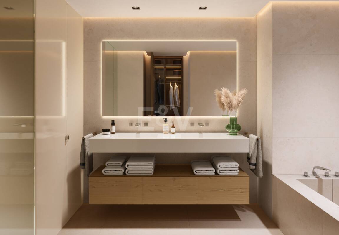 Duplex Penthouse with Private Swimming Pool Near Puente Romano