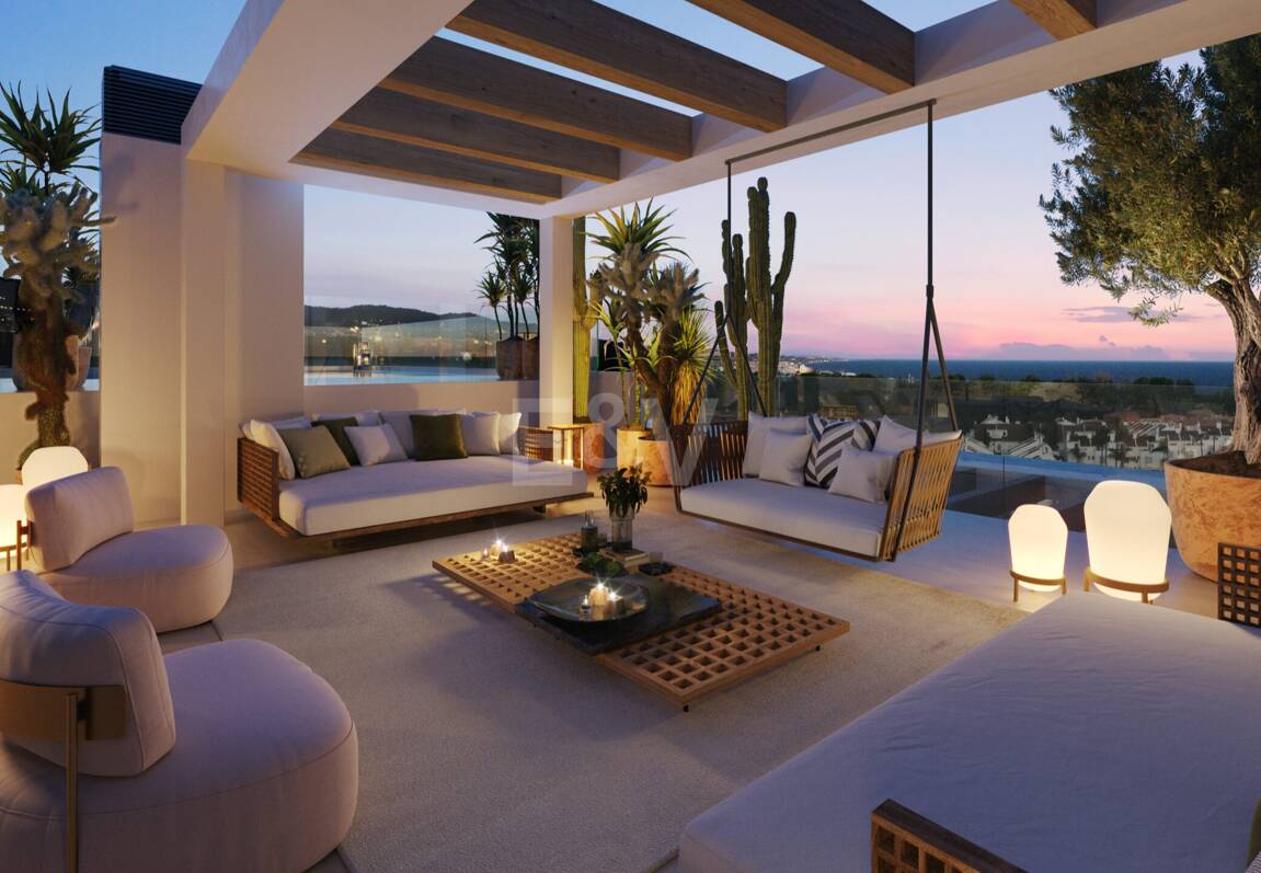 Duplex Penthouse with Private Swimming Pool Near Puente Romano