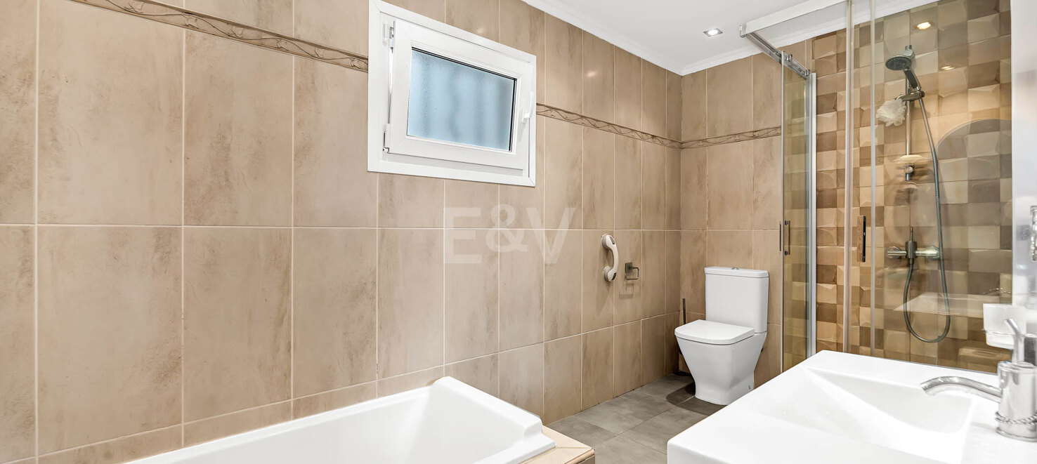 Beautifully Renovated Detached Home in Gated Community with Garden