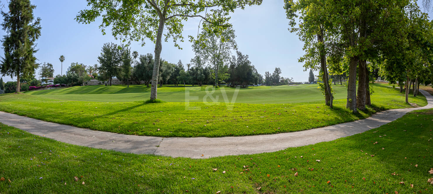 Classic Villa on the First Line Golf Near Marbella’s Finest Amenities