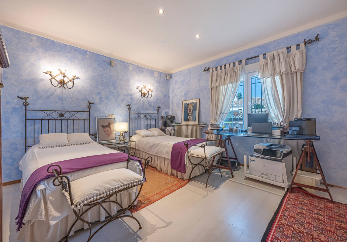 Villa classique sur la première ligne de golf près de Marbella