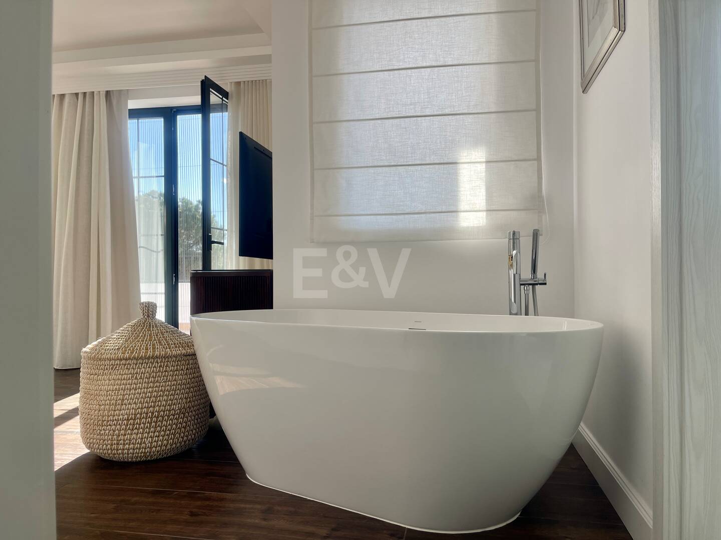 Moderne Villa am Golfplatz, nahe Annehmlichkeiten