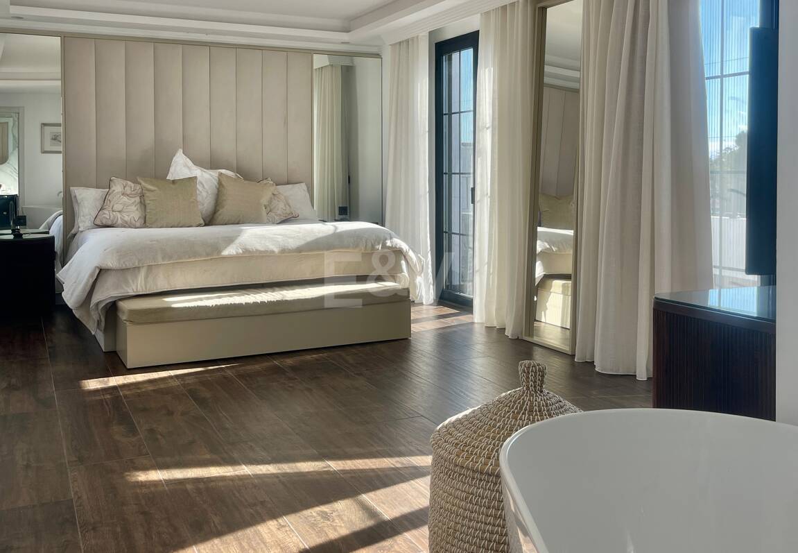 Villa contemporaine dans un cadre de golf proche des commodités