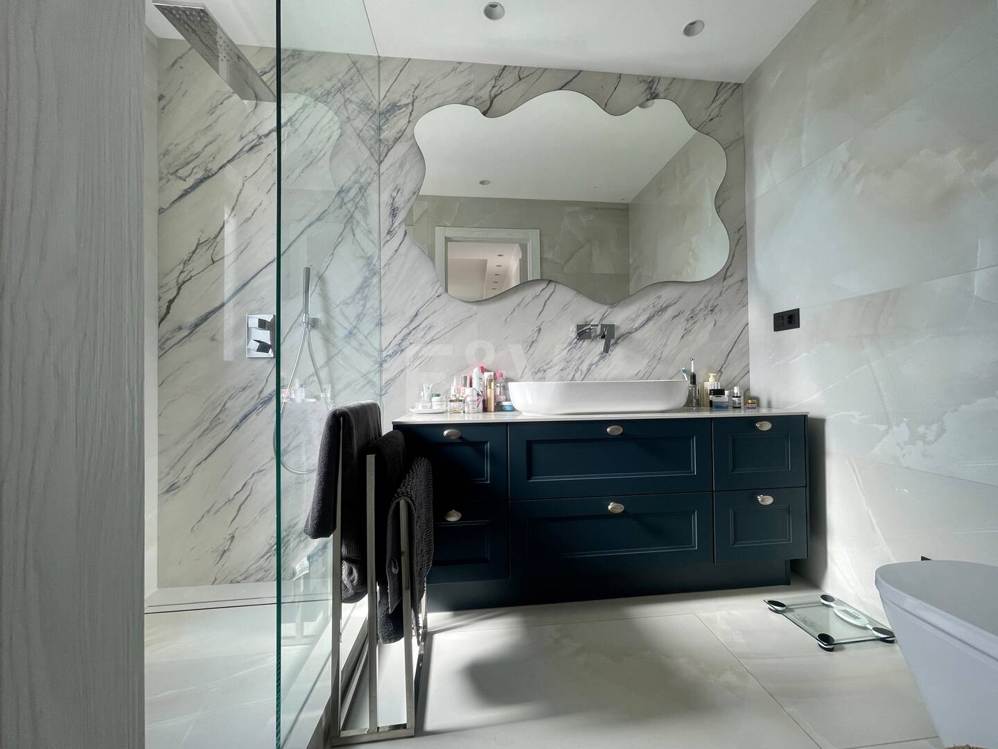 Moderne Villa am Golfplatz, nahe Annehmlichkeiten