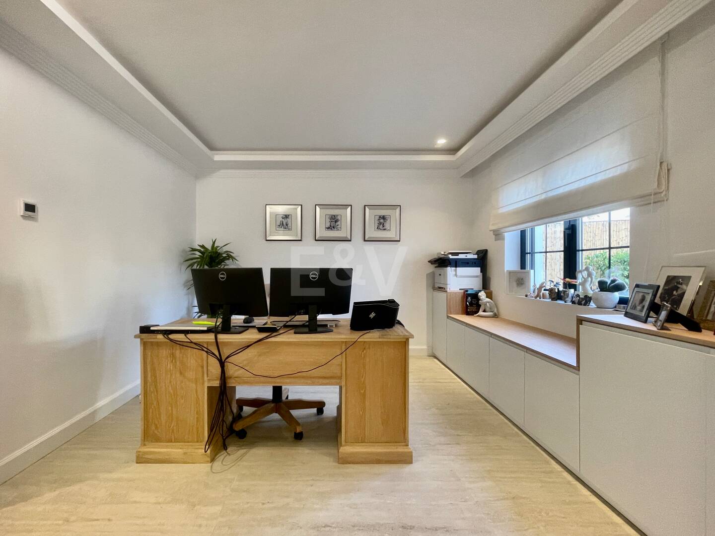 Villa contemporaine dans un cadre de golf proche des commodités