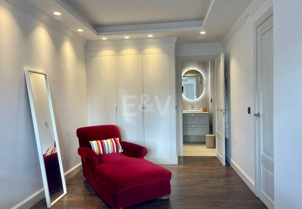 Villa contemporaine dans un cadre de golf proche des commodités