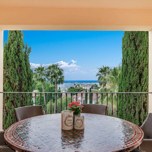 Geräumige Wohnung mit Meerblick und großer Terrasse in La Quinta