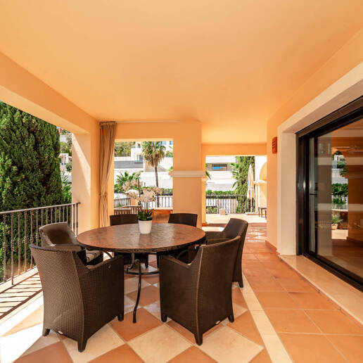 Geräumige Wohnung mit Meerblick und großer Terrasse in La Quinta