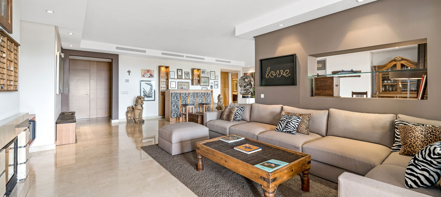 Apartamento espacioso con vistas al mar y amplia terraza en La Quinta