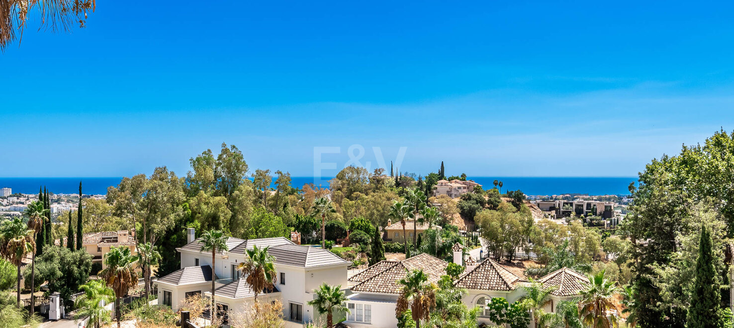Apartamento espacioso con vistas al mar y amplia terraza en La Quinta