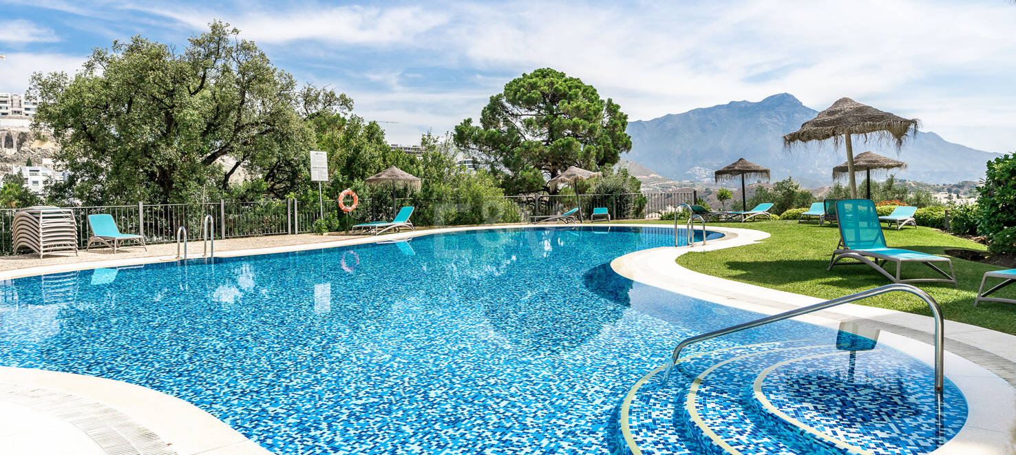 Geräumige Wohnung mit Meerblick und großer Terrasse in La Quinta