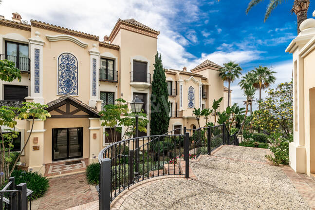 Luxuriöse, Großzügige Wohnung mit Meerblick