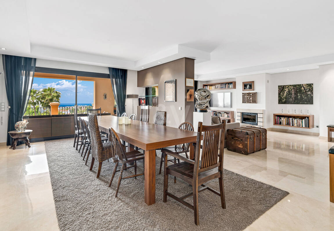 Luxuriöse, Großzügige Wohnung mit Meerblick