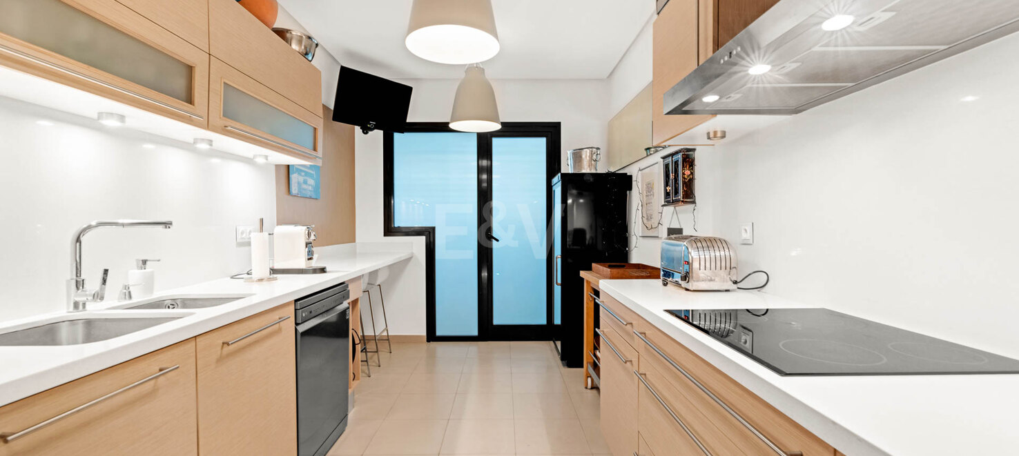 Apartamento lujoso y espacioso con vistas al mar
