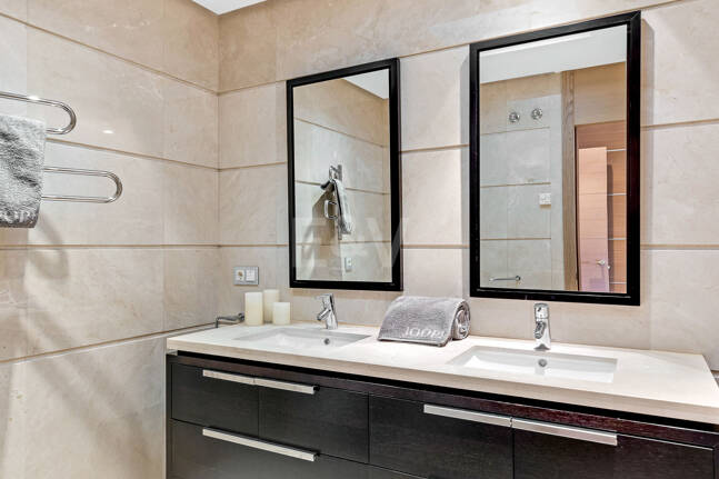 Luxuriöse, Großzügige Wohnung mit Meerblick