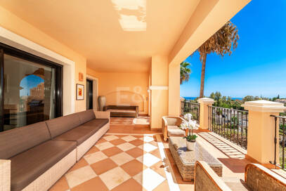 Luxuriöse, Großzügige Wohnung mit Meerblick