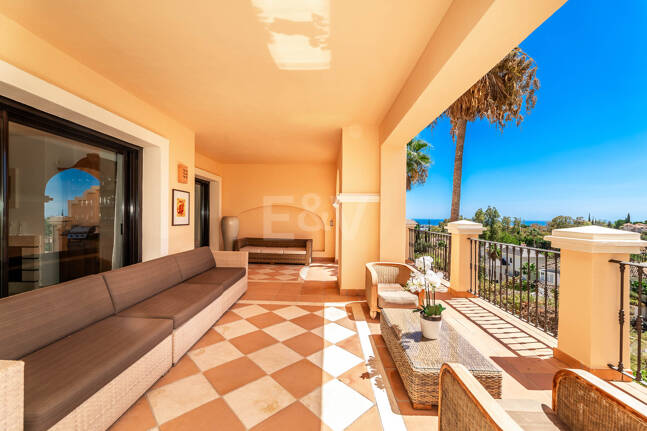 Luxuriöse, Großzügige Wohnung mit Meerblick