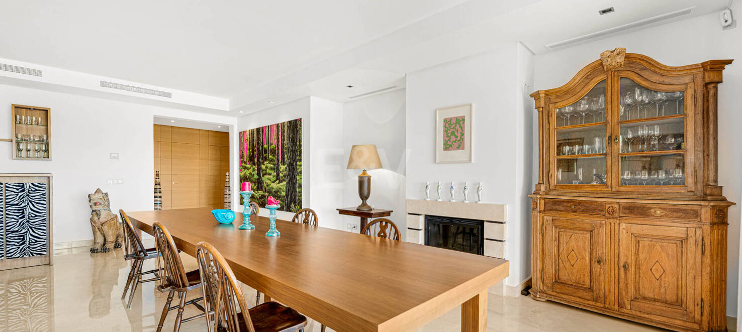 Luxuriöse, Großzügige Wohnung mit Meerblick