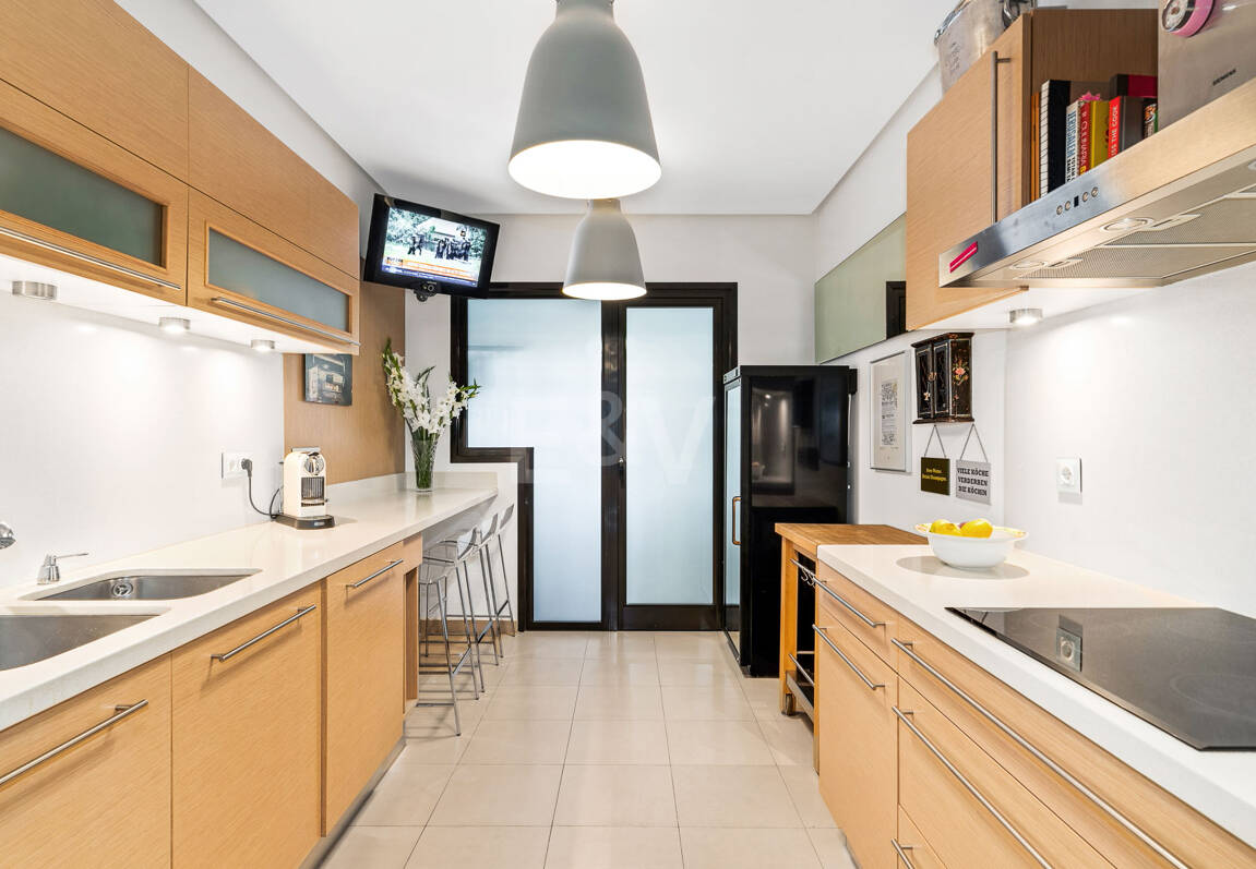 Luxuriöse, Großzügige Wohnung mit Meerblick