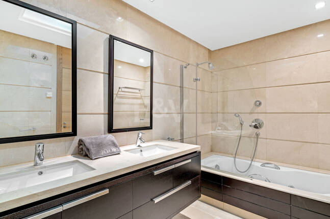 Luxuriöse, Großzügige Wohnung mit Meerblick