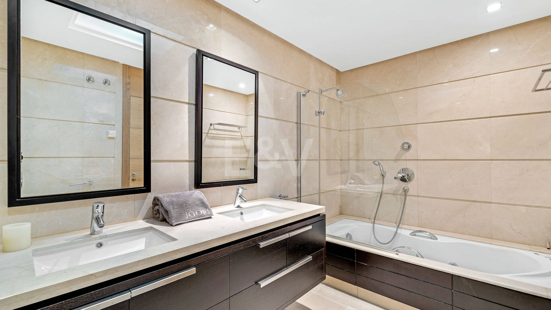 Luxuriöse, Großzügige Wohnung mit Meerblick