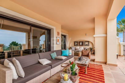 Luxuriöse, Großzügige Wohnung mit Meerblick